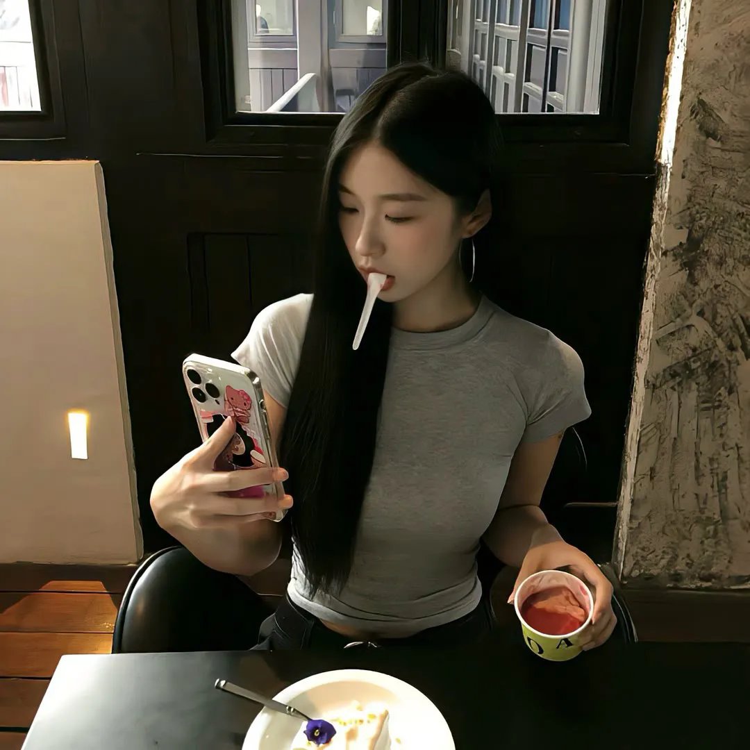 惊叫少女